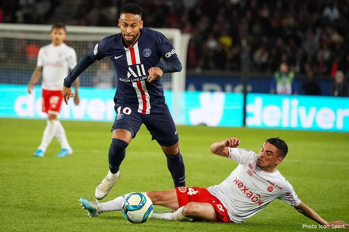 psg soyez rassures neymar n est pas triste a paris icon 190925p80473281875