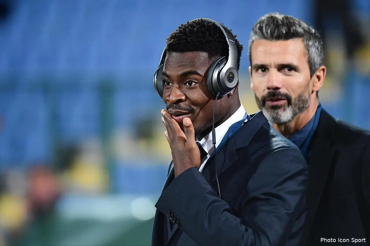 psg suite du clash contre aurier rothen devient prof de francais aurier 10282487