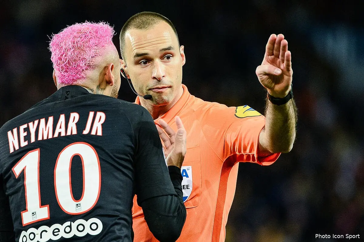 psg trop de dribbles carton jaune neymar va adorer icon bap 010220 93 141277223