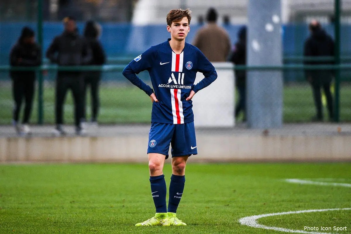 psg verratti iniesta al khelaifi sort le chequier icon alc 301119 44 06285539