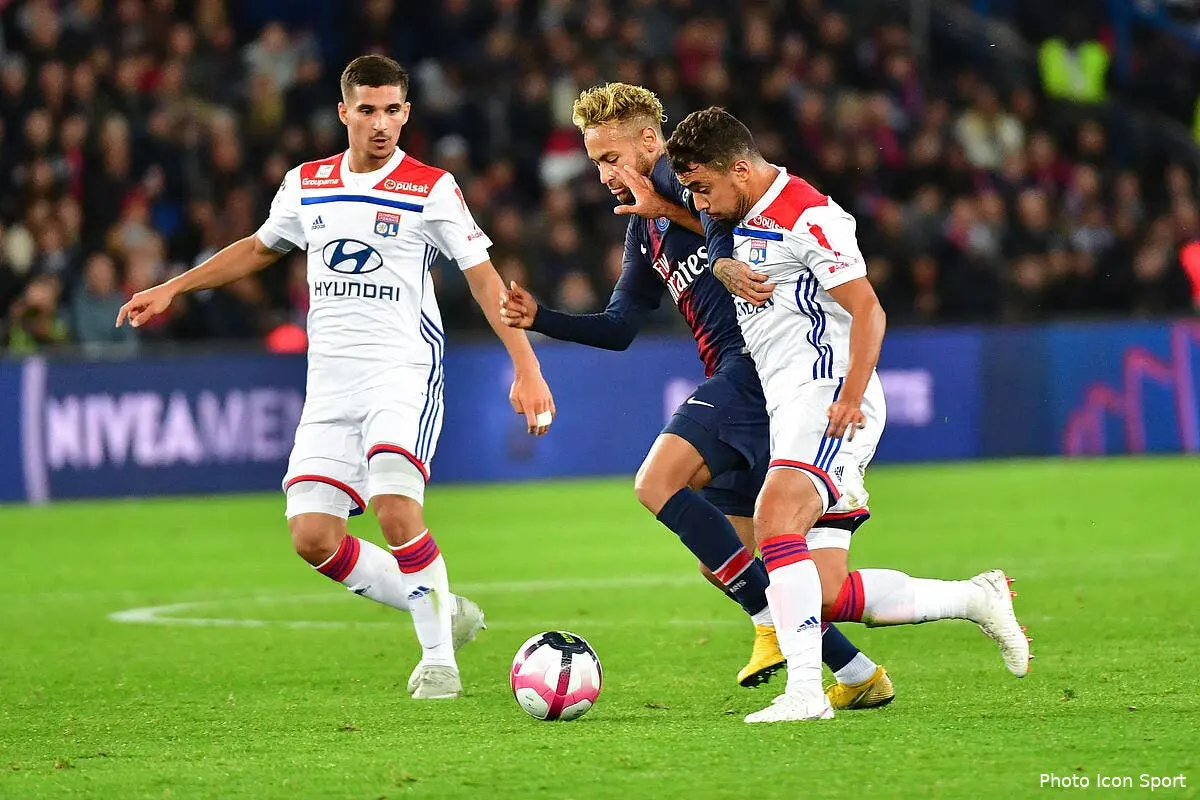 psg violente attaque contre neymar elle vient de l ol icon win 071018 01 65438283443