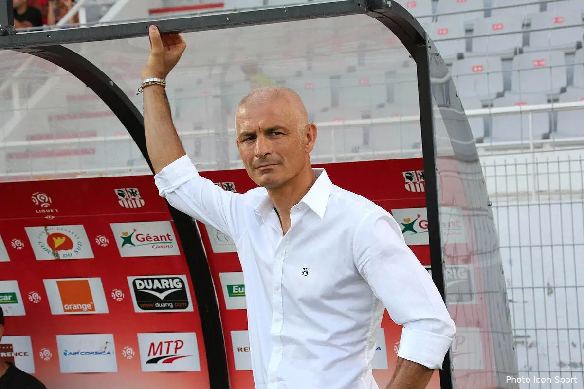 Ravanelli se voit bien devenir entraîneur du PSG