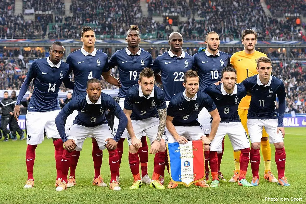 Avec Ribéry, Benzema et Lloris, la France croit - un peu - aux Bleus