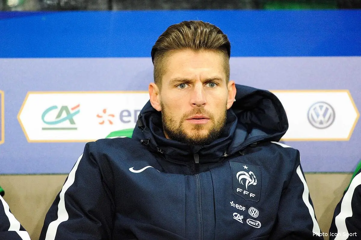 Rupture du ligament interne du genou droit pour Costil !