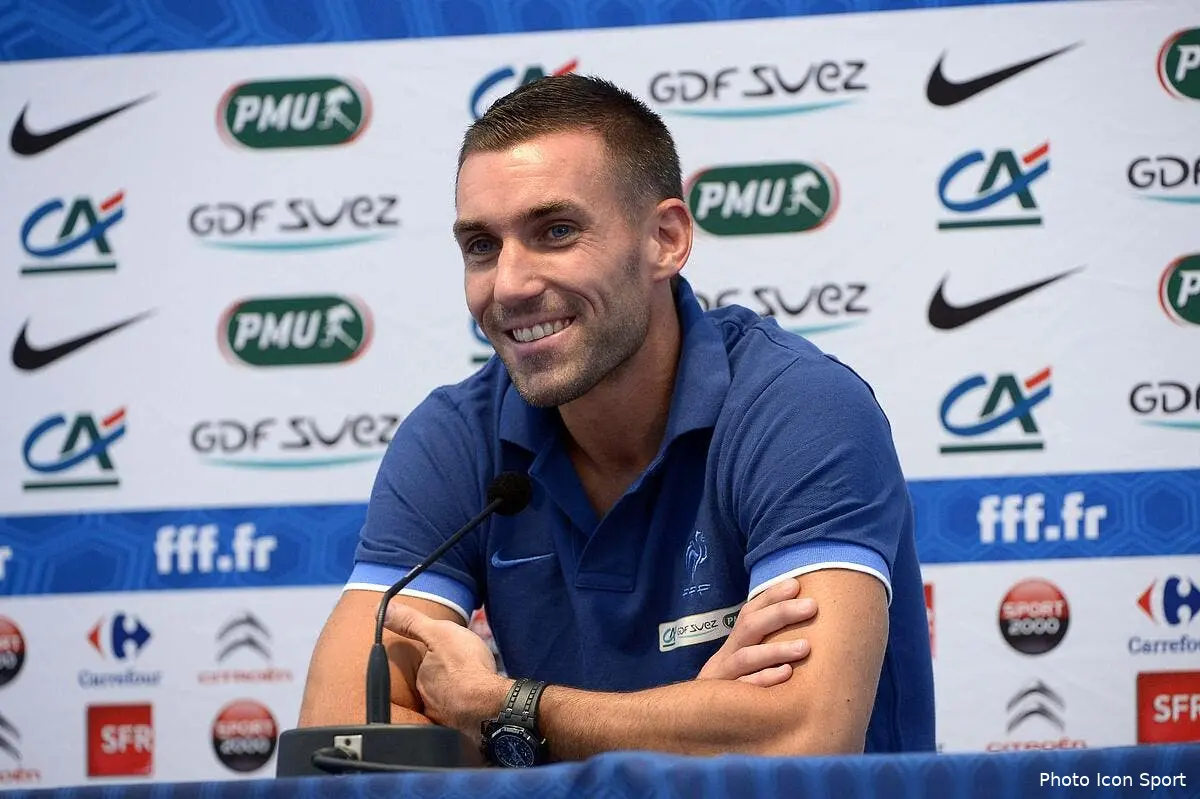 Son transfert raté de l'OL au PSG, Réveillère n'y pense même plus