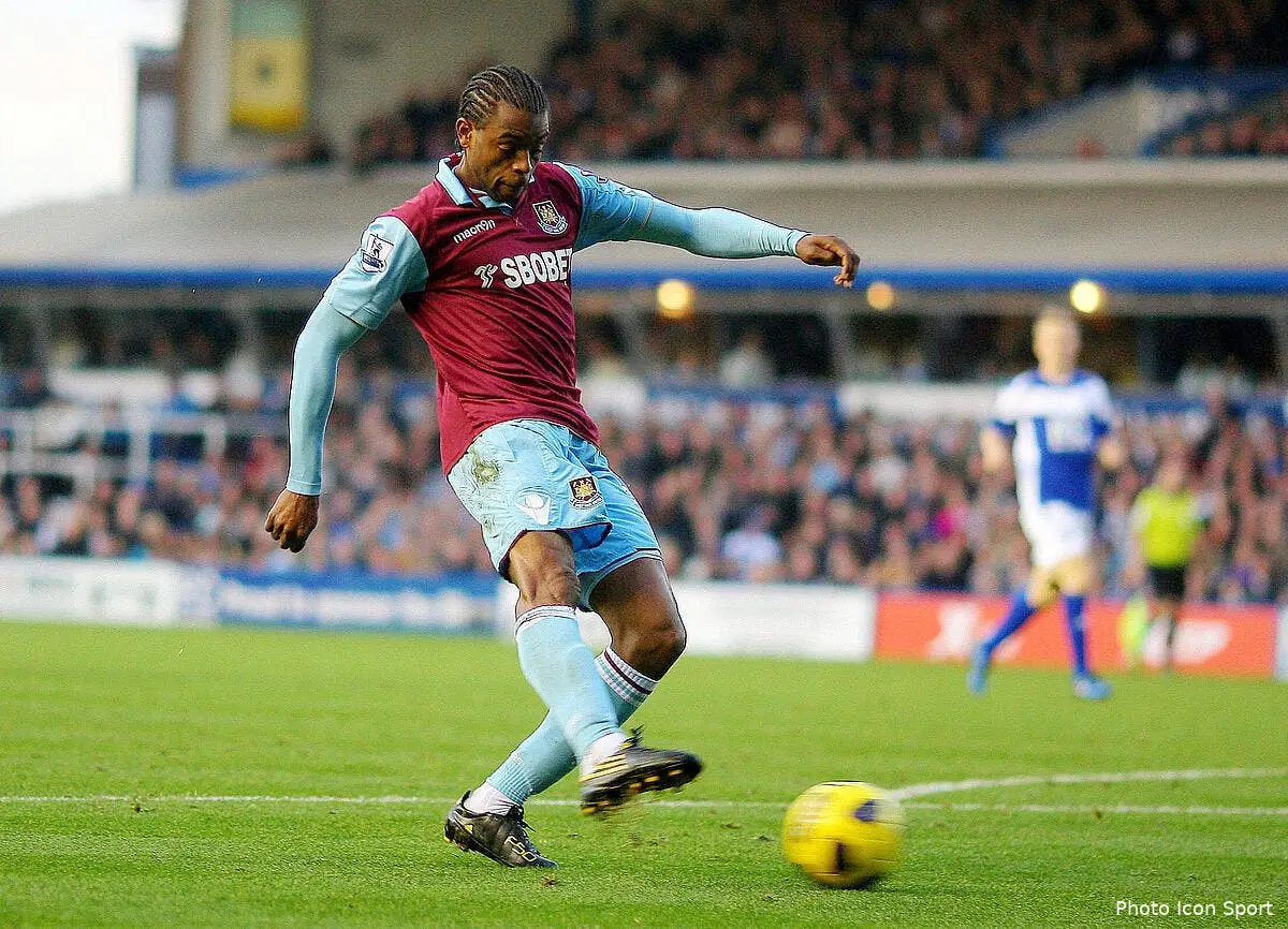 Sunderland tend la main à Piquionne
