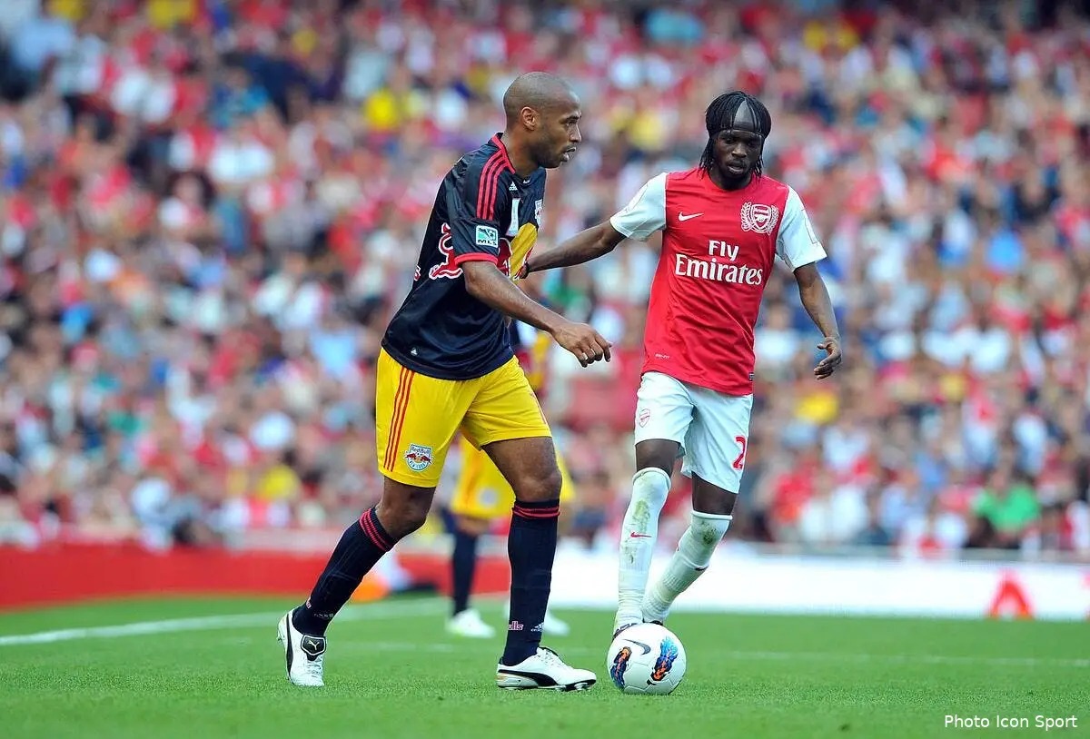 Thierry Henry a la balle dans son camp à Arsenal