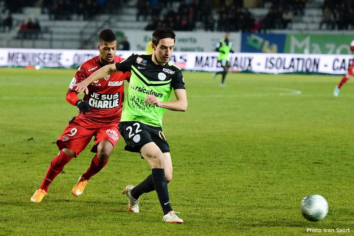Tours pique Dijon par surprise