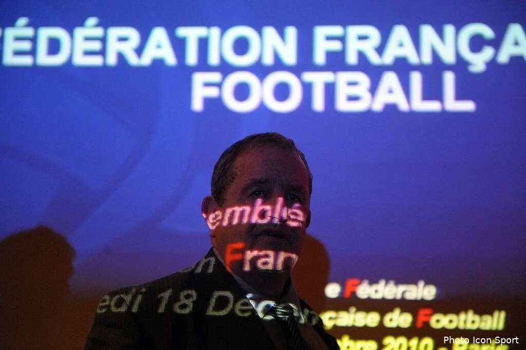 un chantage inacceptable des arbitres pour la fff 68088 16277