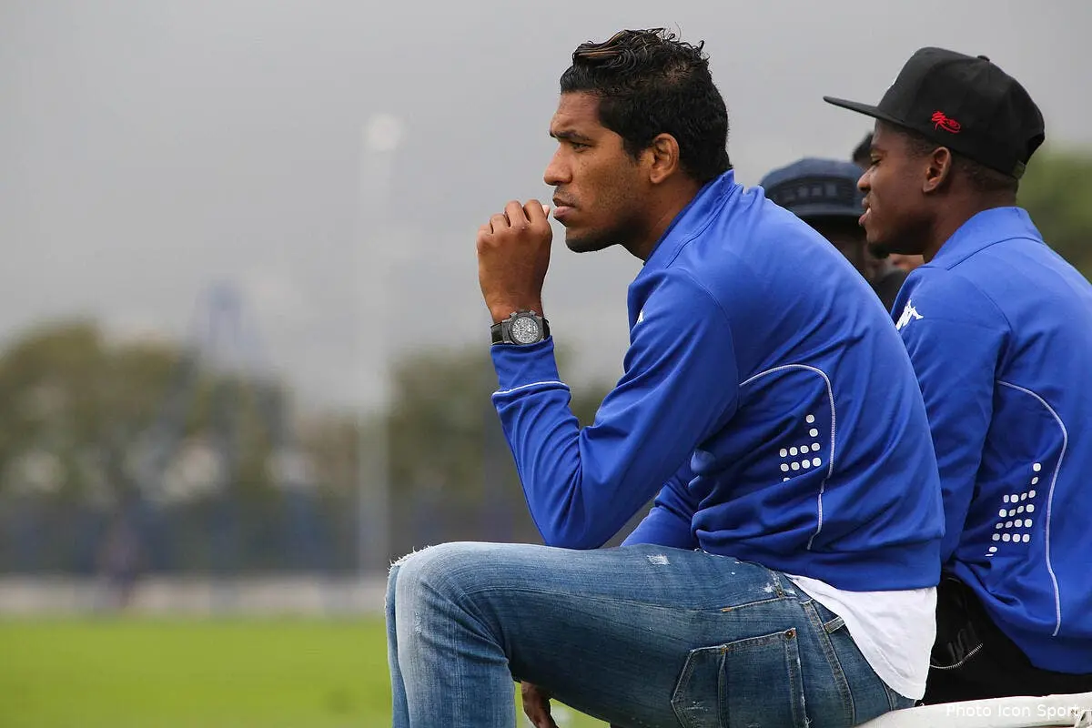 un mois de prison ferme pour brandao iconsport mae 101014 01 2997851