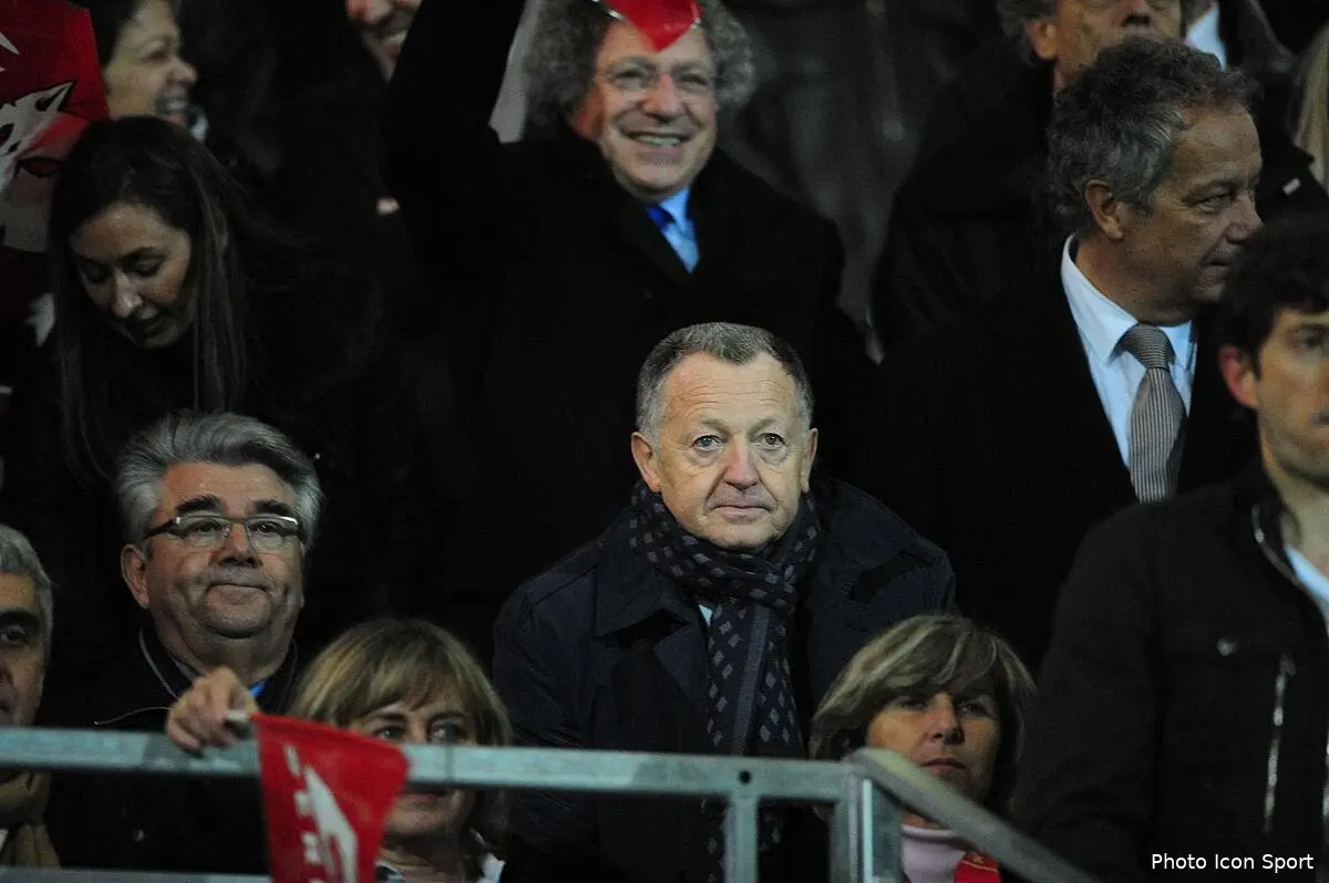 Un mois de suspension pour Aulas