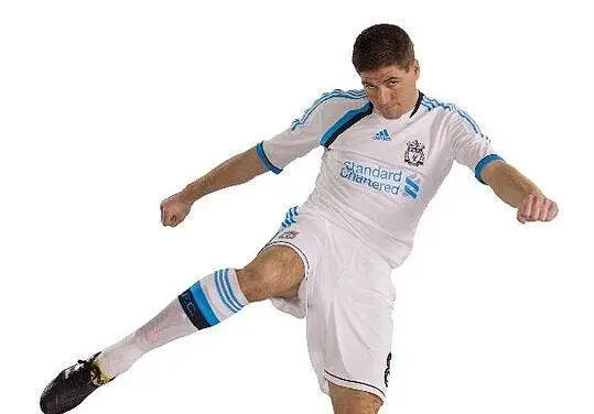 un nouveau maillot de liverpool aux couleurs de l om 247088 10150276371867573 67920382572 8822572 5227995 n20798