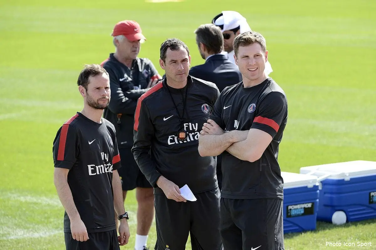 Une minute de silence pour Nick Broad avant Bordeaux-PSG