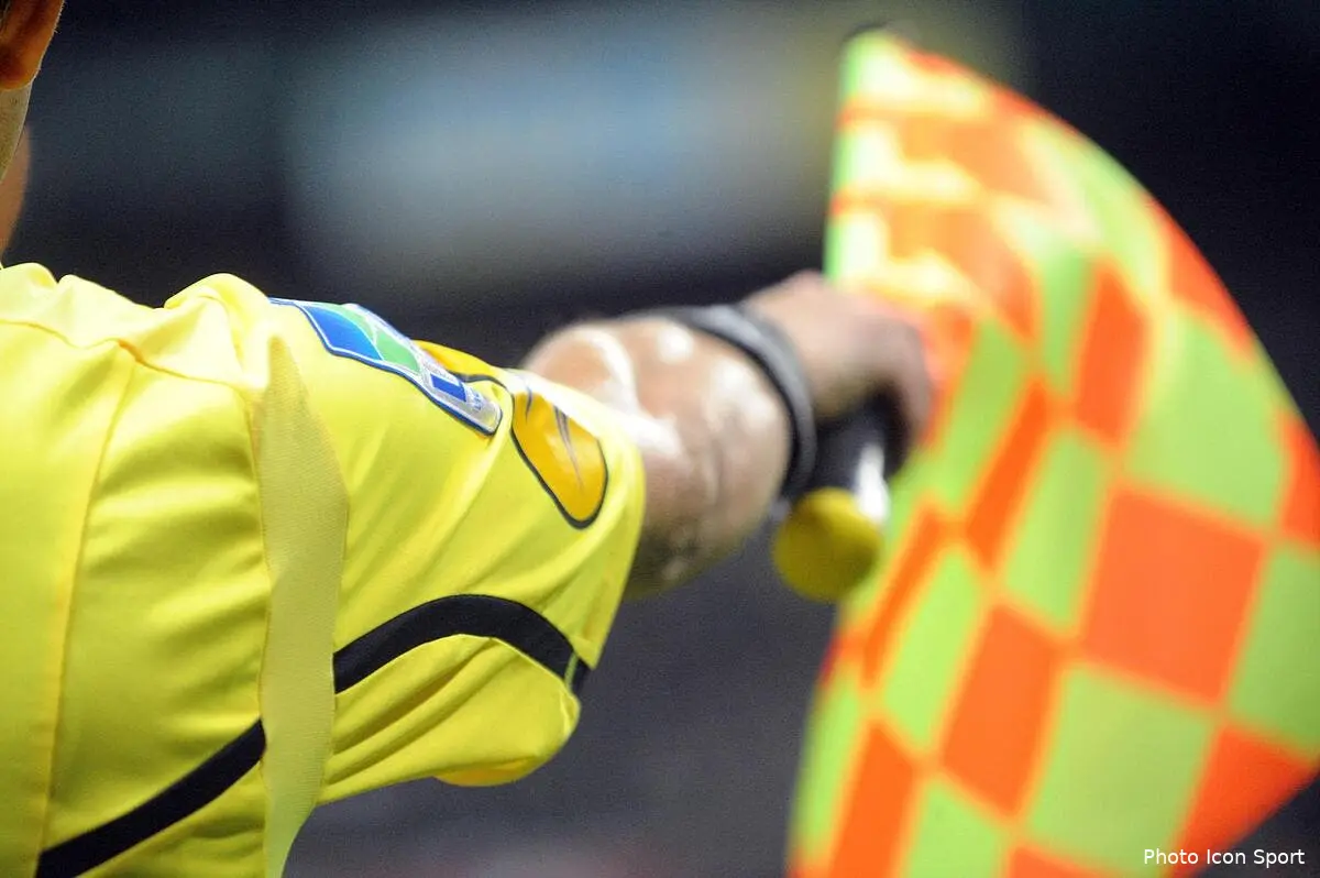 Une polémique qui pose problème sur l'arbitre assistant d'OL-Bordeaux