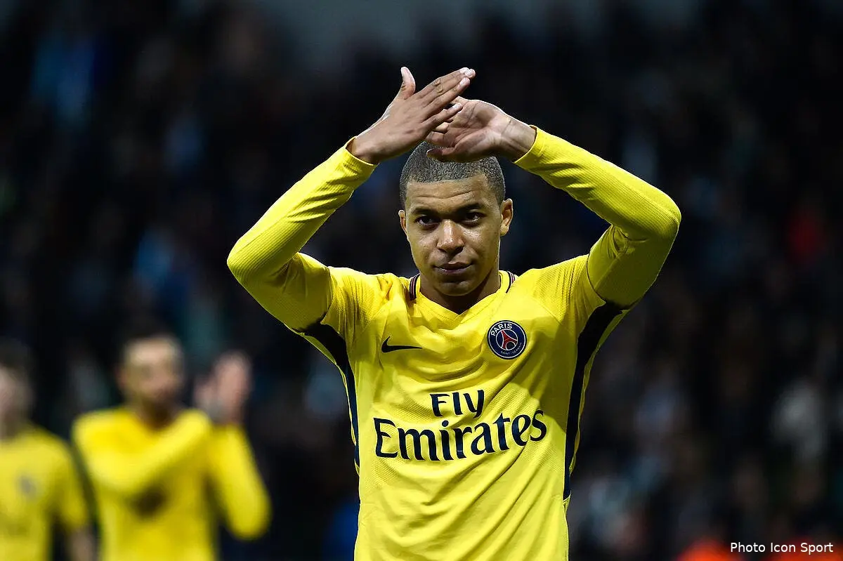 UNFP : Mbappé, Memphis, Payet... Qui sera élu en mars ?