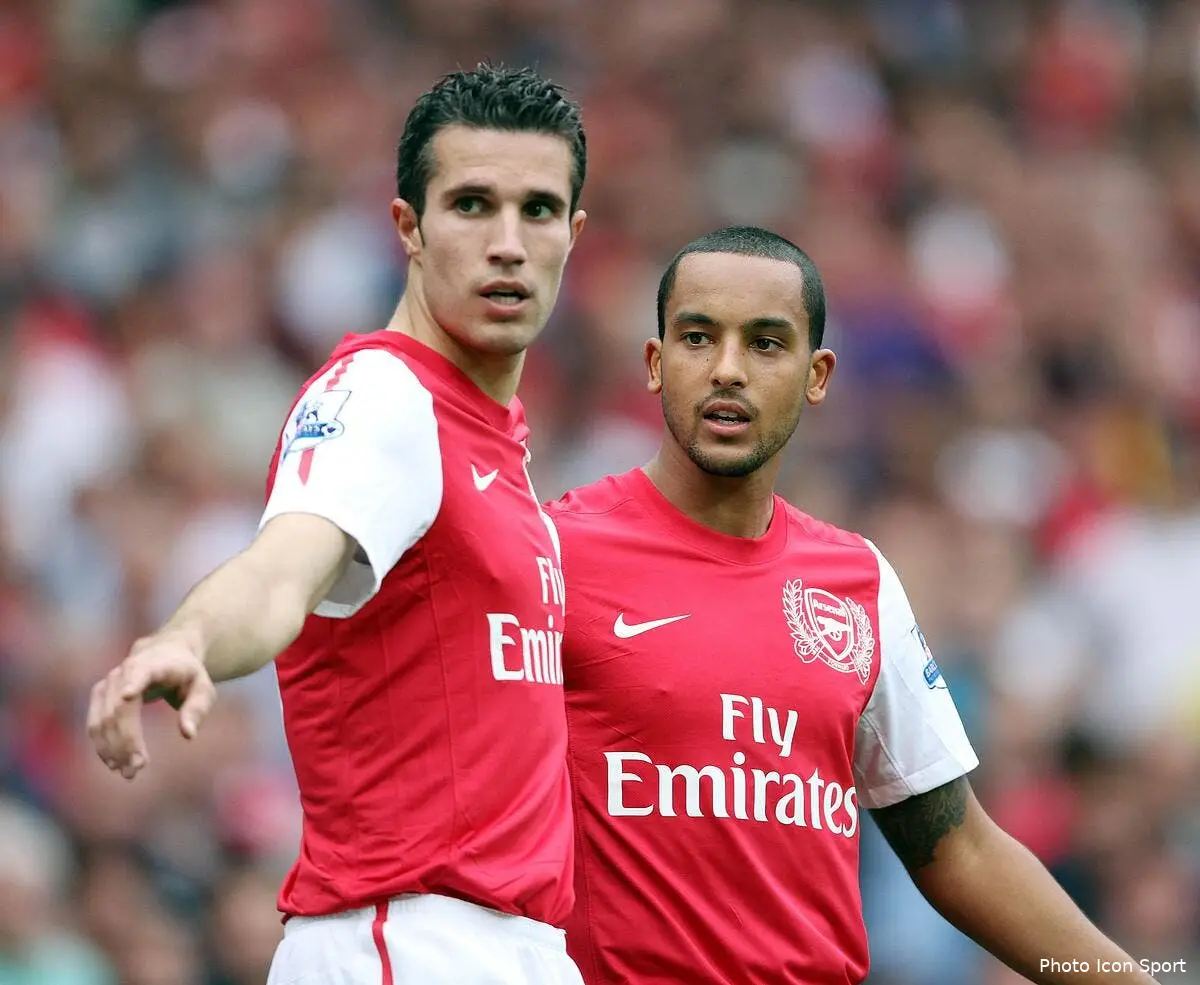 Van Persie refuse de prolonger à Arsenal