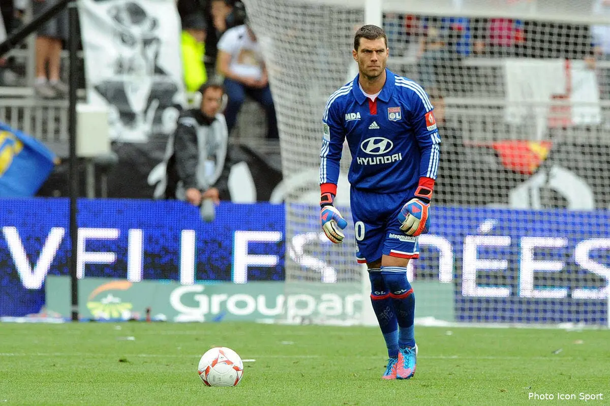 Vercoutre prend le numéro 1 de l'OL