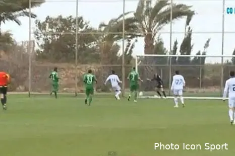 video un gardien s offre un csc unique en pleine tempete article 1330607029271 11fc9aed000005dc 875291 466x31031839