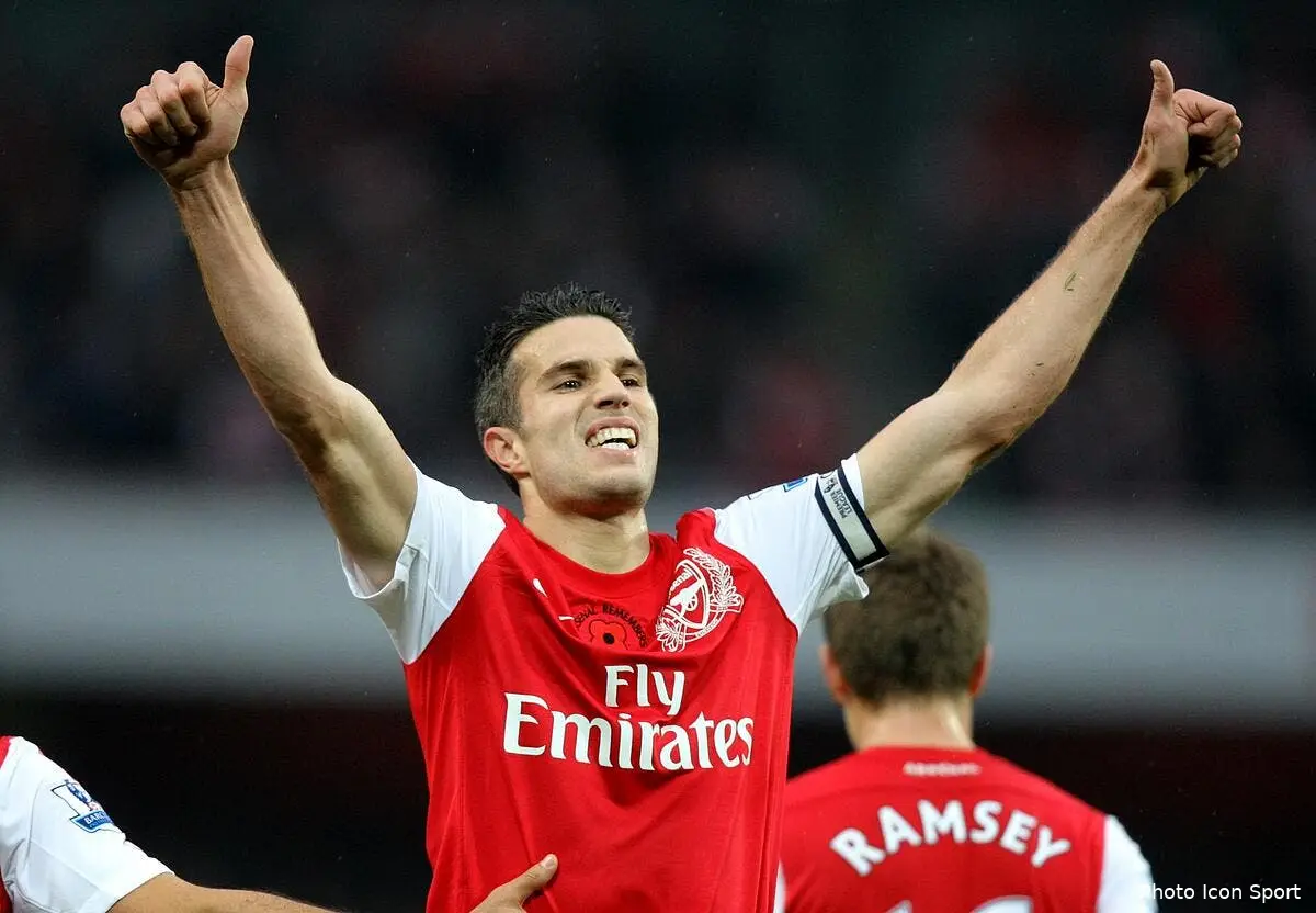 walcott a la passe van persie a la finition et un carton pour arsenal van p30727