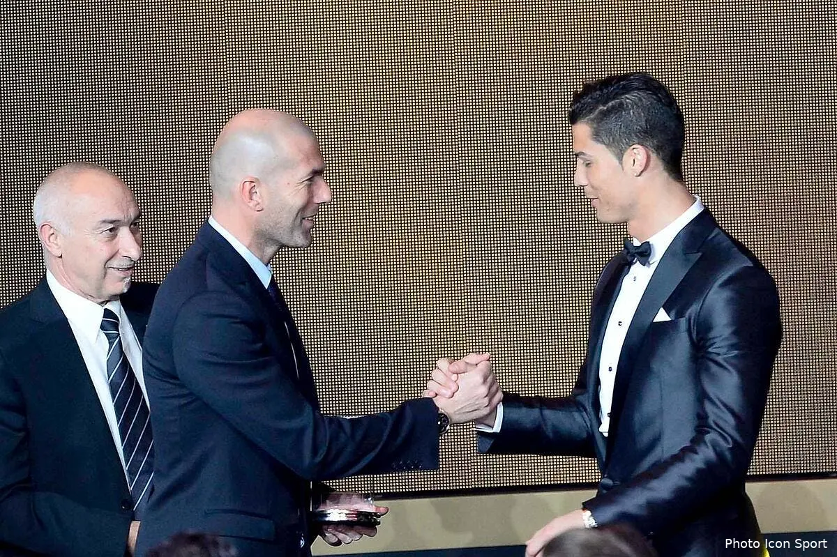 Zidane joue les zorros entre Cristiano Ronaldo et Ribéry