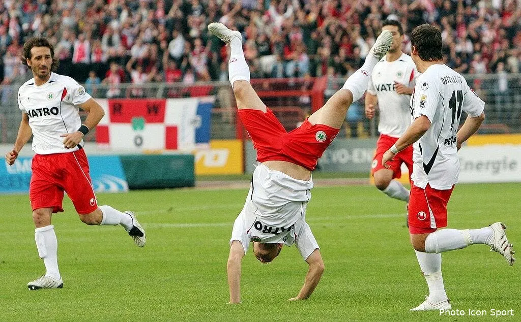 10e j leverkusen ouvre la porte a hambourg 39228 5690