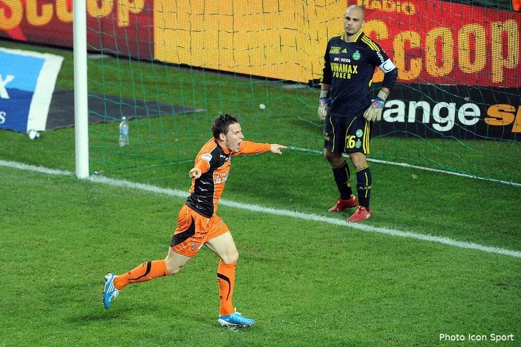 a lorient les joueurs partent mais le jeu reste 62307 11697