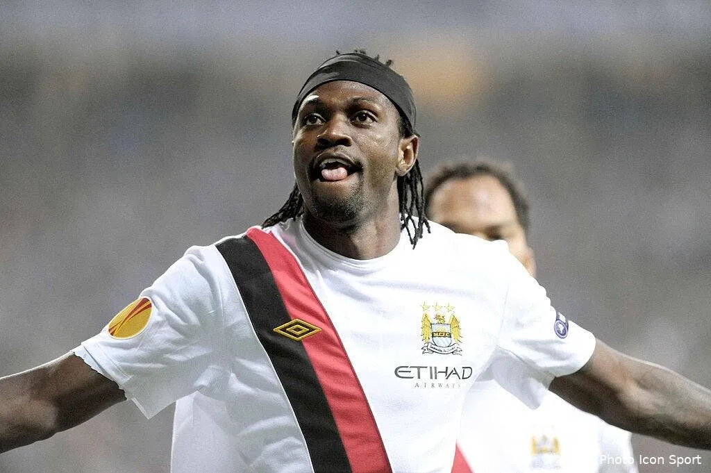 adebayor signe au real madrid 66128 14605