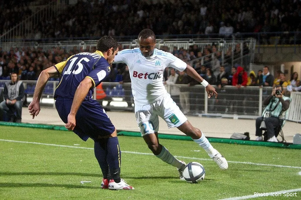 andre ayew a une pensee pour arles avignon 64958 13619