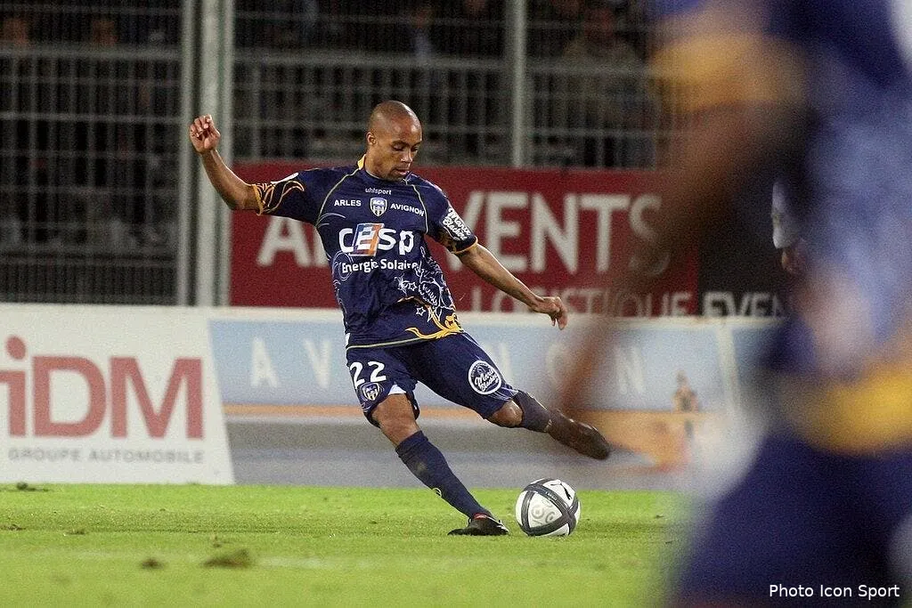 arles avignon cherche un tueur et des points 64739 13427