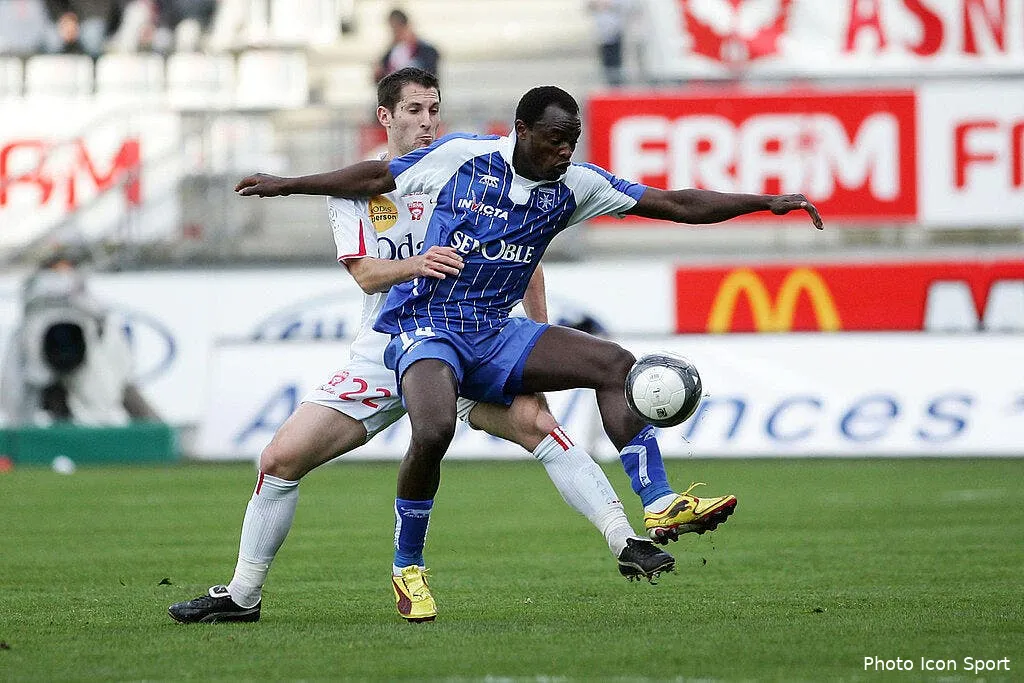 auxerre jubile lyon decroche 50948 7748