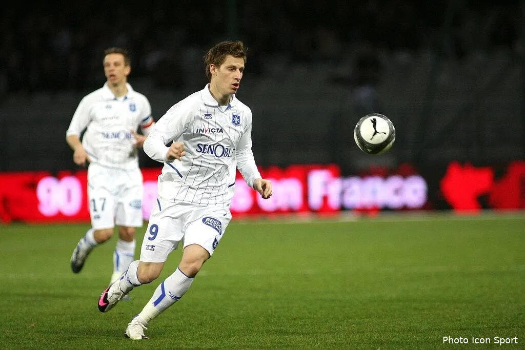 auxerre le coup de pouce du champion 49450 7464