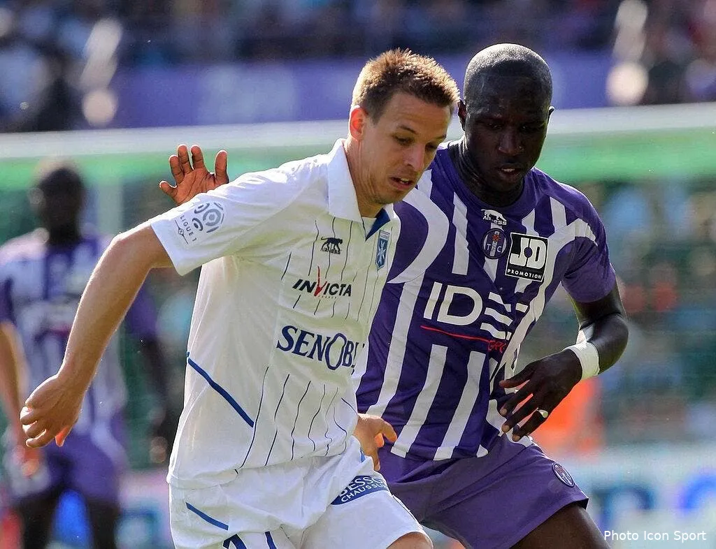 auxerre maintient l om sous pression 51849 7929