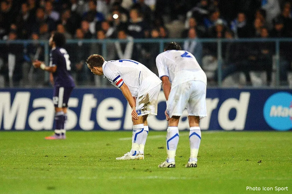 auxerre se fait tres petit avant le real madrid 63835 12754