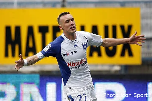 auxerre termine fort 27115