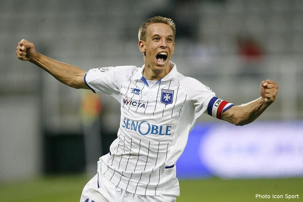 auxerre veut s inviter parmi les grands d europe 57937 9443