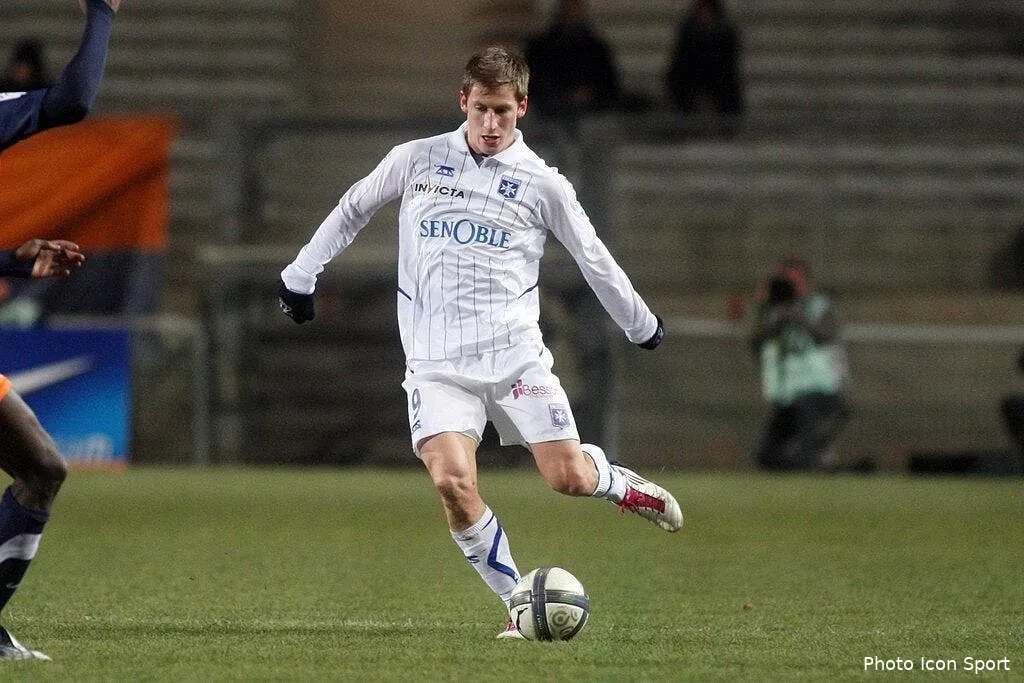 birsa demande a auxerre de le laisser partir en italie 66290 14754