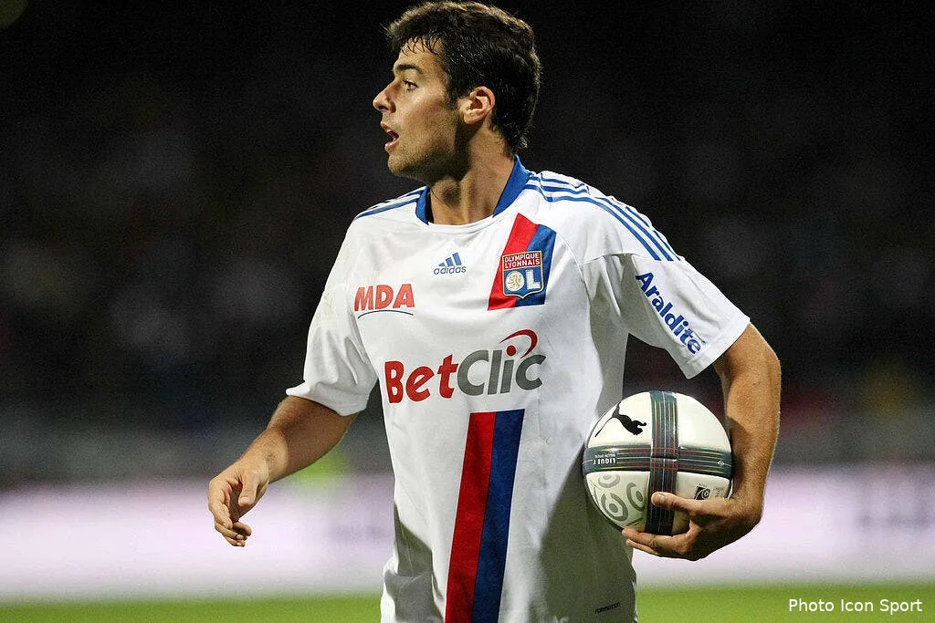 blanc laissez gourcuff jouer 60244 10512