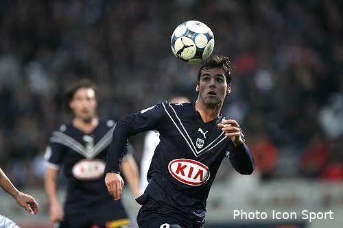 bordeaux chasse le doute 21149