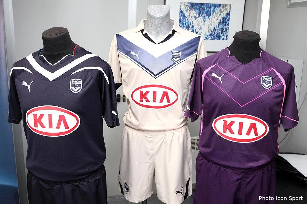 bordeaux presente ses trois maillots 55558 8705