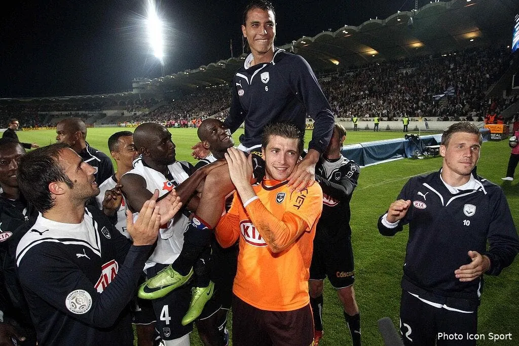 bordeaux tacle chamakh et arsenal par derriere 53314 8263