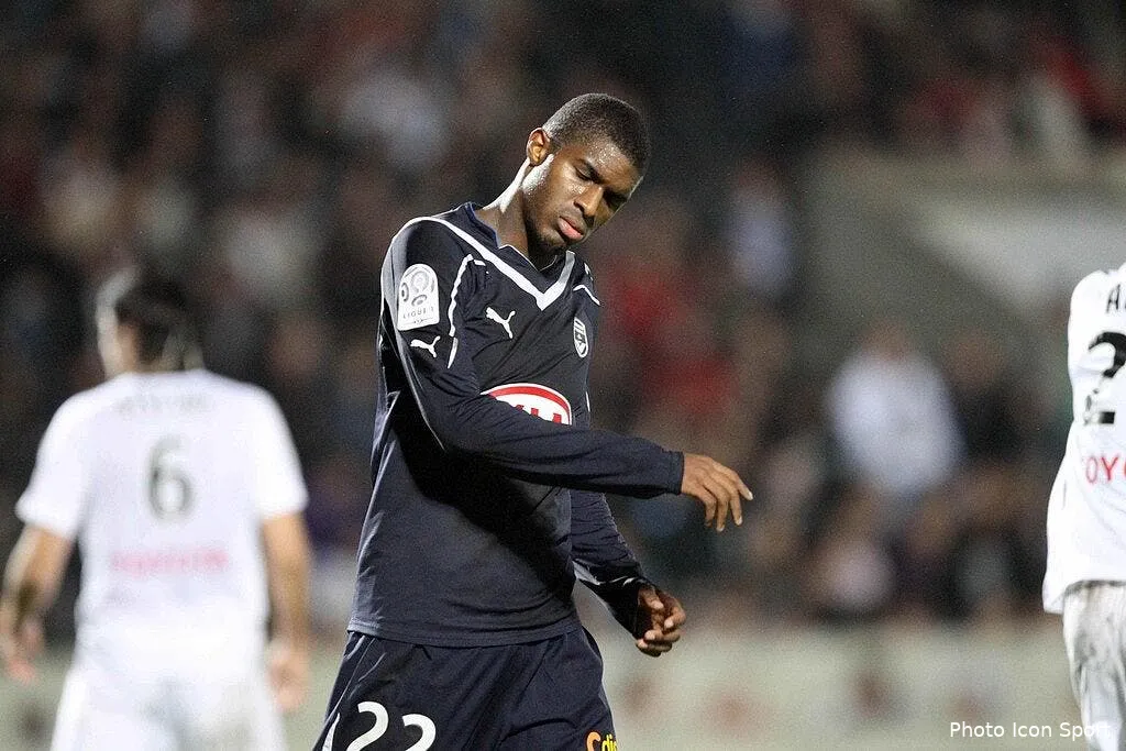 bordeaux tourne a 50 62216 11639