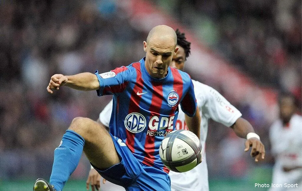 caen a repris ses sales habitudes 62592 11875