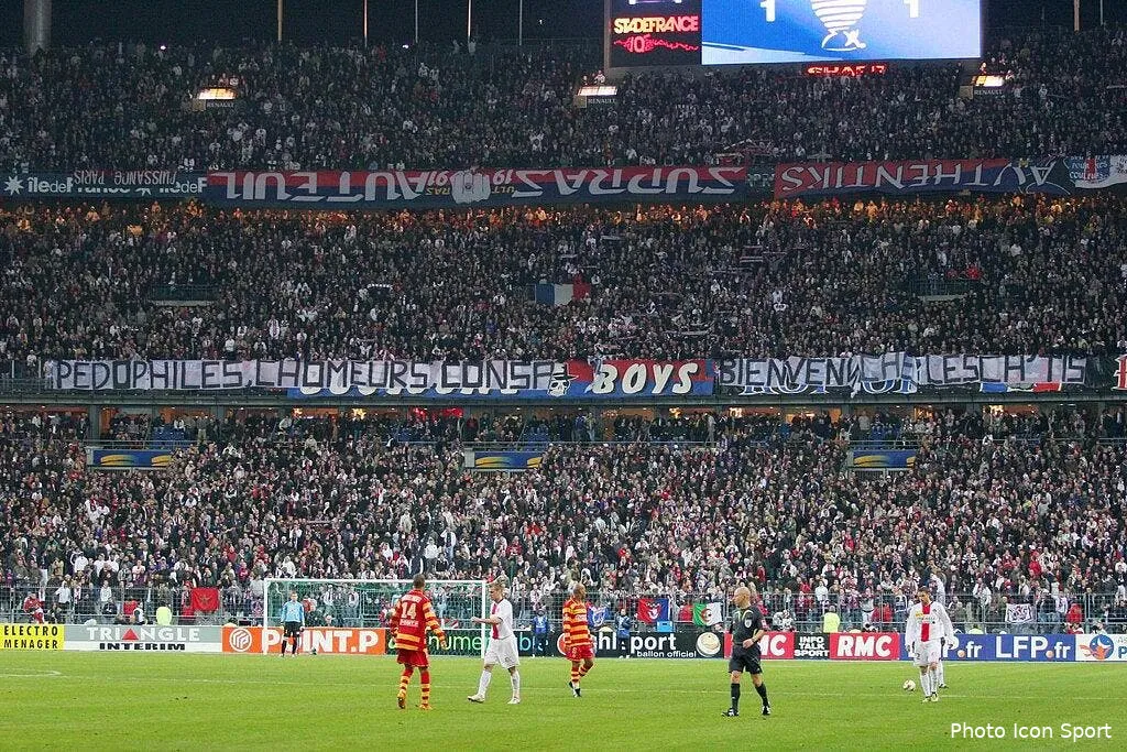 cinq supporters du psg interdits de stade pour la banderole anti ch ti 65252 13845