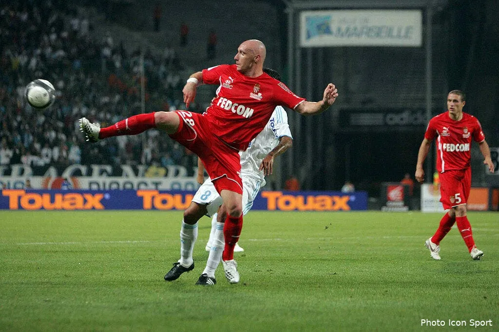 des rocs sur le rocher 38378 5516