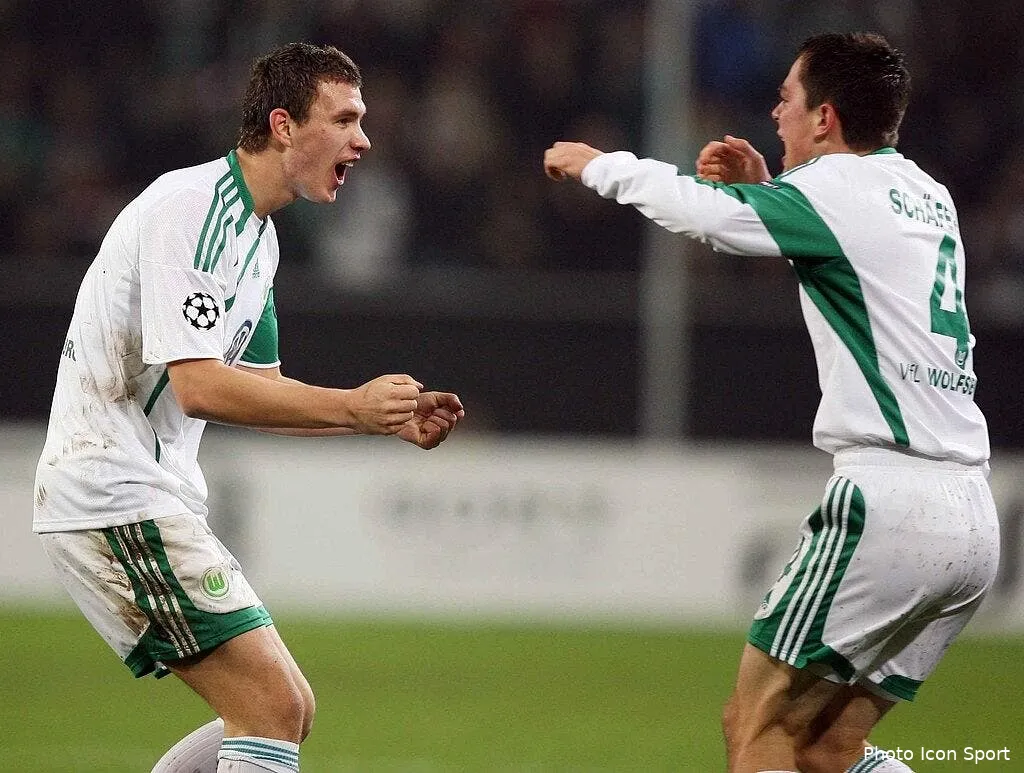 dzeko signe a city pour 30me 65278 13872