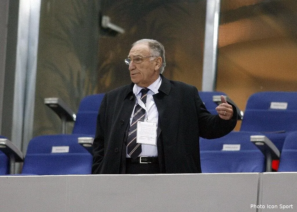 escalettes persiste et signe pour domenech 43201 6386