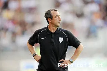 grenoble tient a bazdarevic 14235