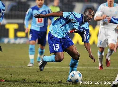 hantz tout le monde est au dessus de nous 18484