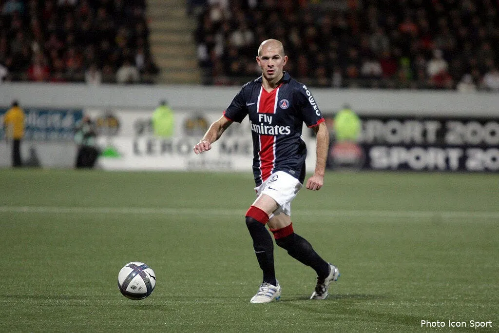 jallet se voit comme un francis llacer 65304 13895