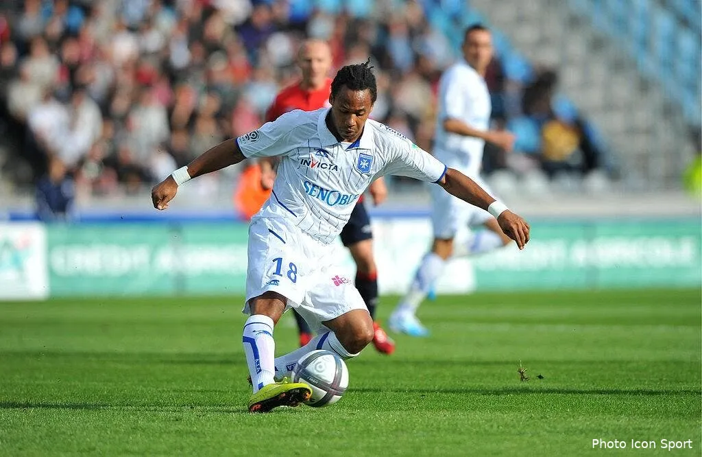 l europe fait elle perdre la tete a auxerre 60051 10428